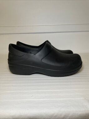 CROCS Neria PRO II Black Slip-On Work Clogs Women's Size 8